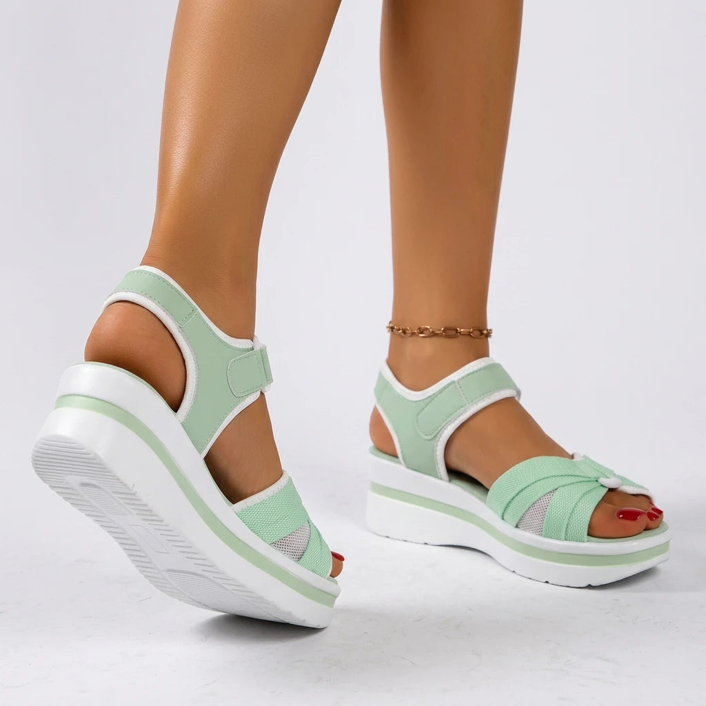 sandales compensées brides croisées - Variation 4